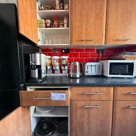 Room With Kitchen In Central Лондон Экстерьер фото